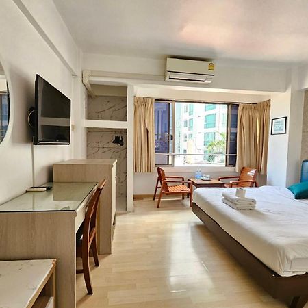 Crown Bts Nana Hotel Bangkok Exteriér fotografie