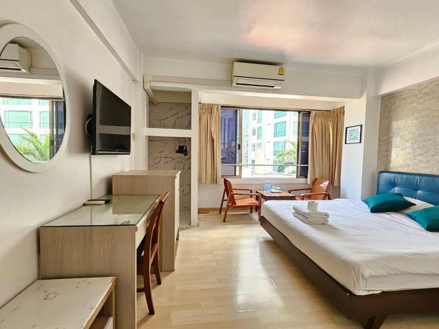 Crown Bts Nana Hotel Bangkok Exteriér fotografie