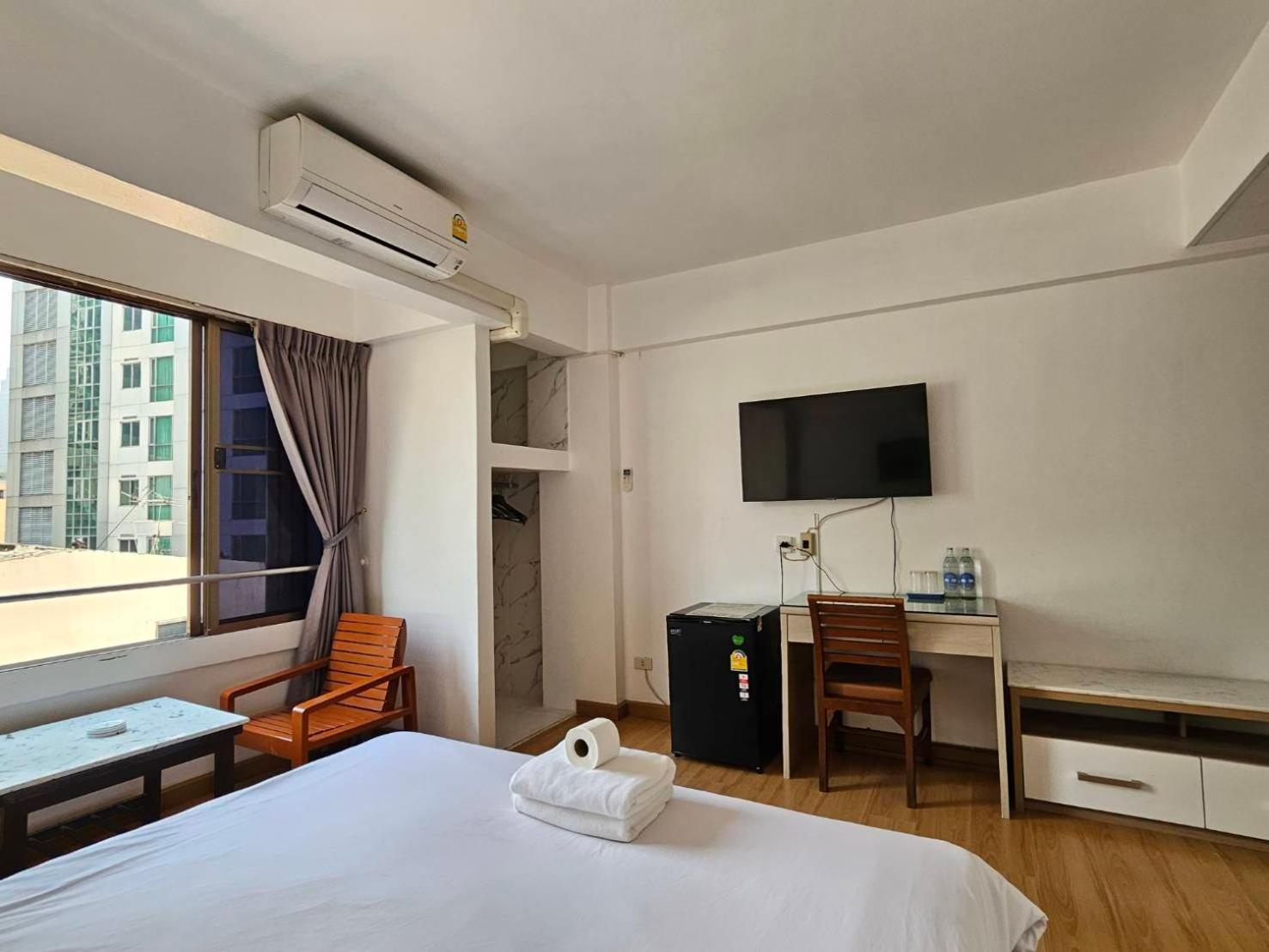 Crown Bts Nana Hotel Bangkok Exteriér fotografie