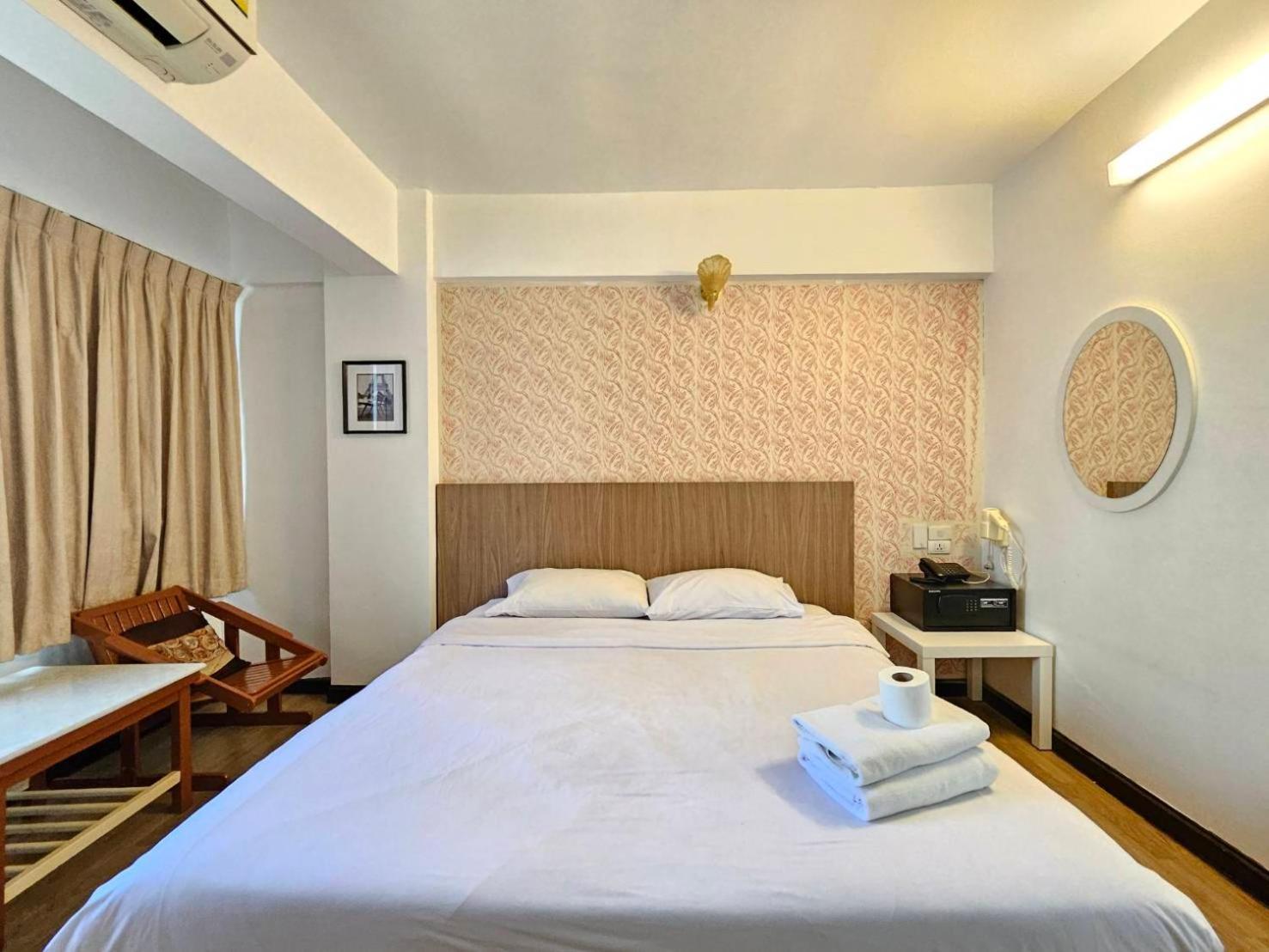 Crown Bts Nana Hotel Bangkok Exteriér fotografie